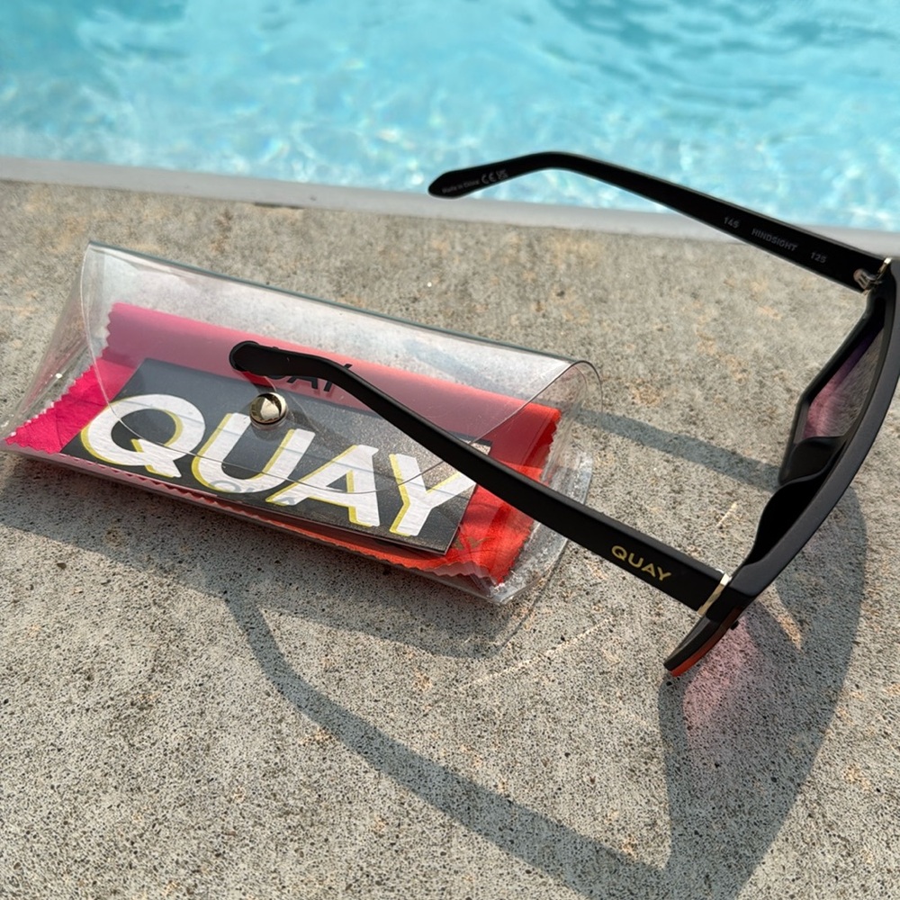 New Quay  Australia LEVEL UP sunglasses - Picture 12 of 15
